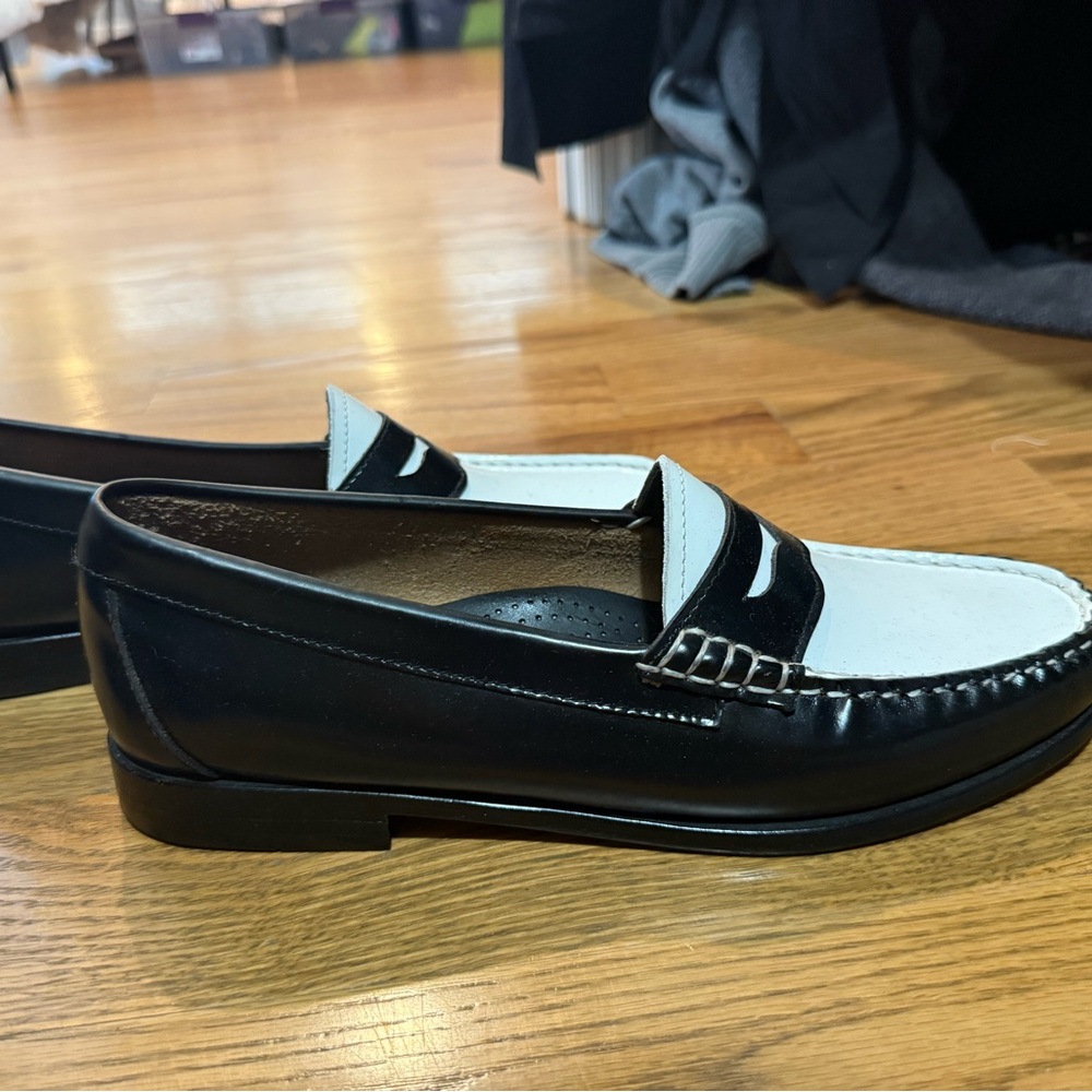 G.H. Bass & Co. Black and White Leather Penny Loafers - Picture 3 of 7